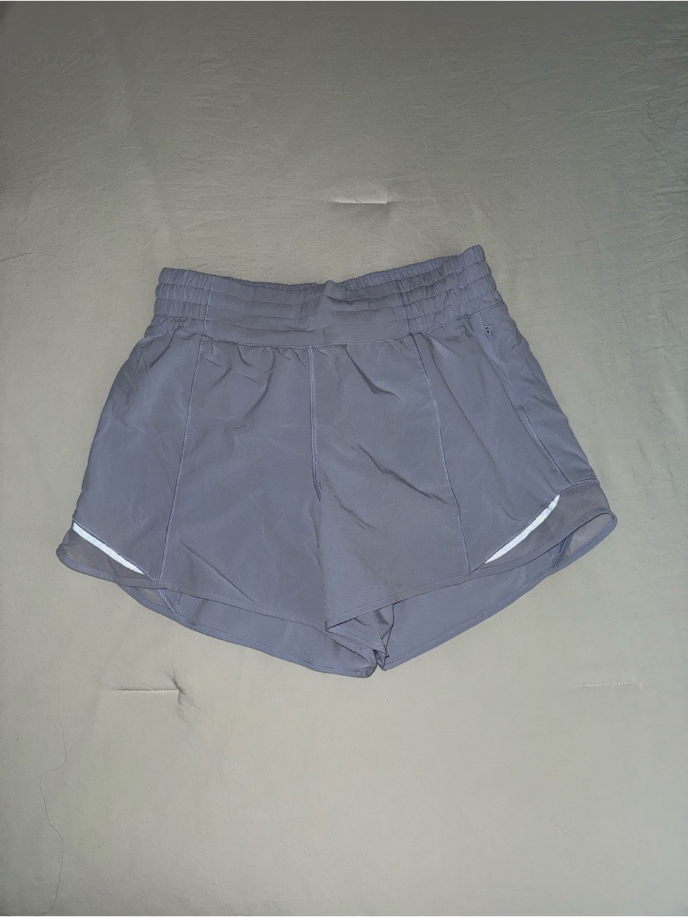 Lululemon Hotty Hot High-Rise Lined Short 4” size 8